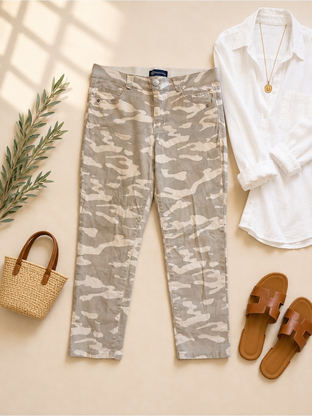Democracy Absolution Camo Skinny Jeans Size 12 Neutral Beige Stretch